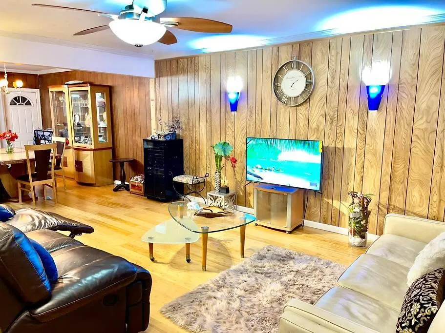 Lga Airport 3 Mins, 3 Bedroom Duplex House, Parking And Private Backyard, 9Mins Subway! New York United States